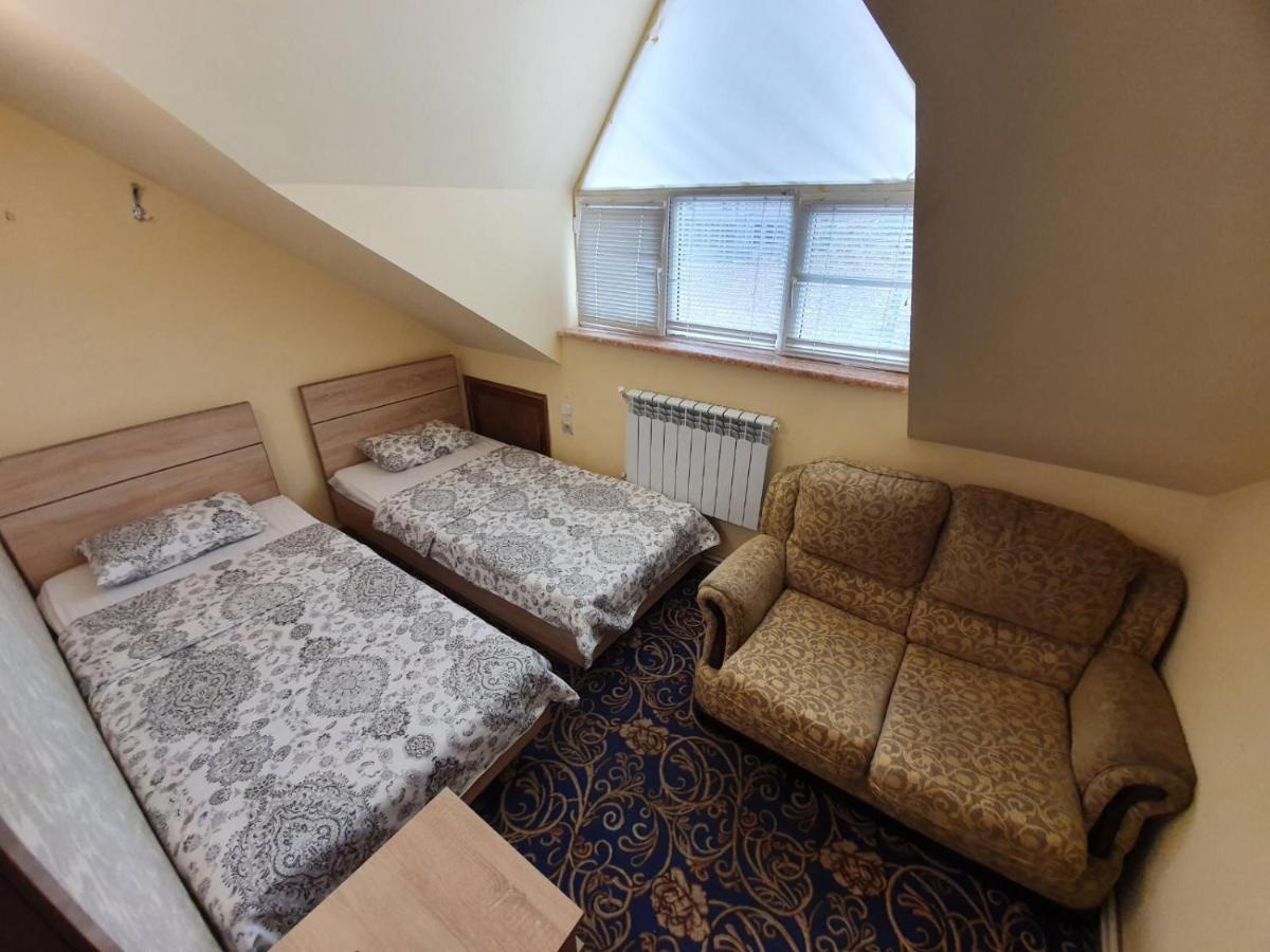 Crystal Villa Hotel Yerevan Bagian luar foto
